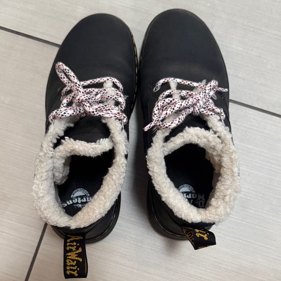Dr. Martens Black Boots with White Fur Lining - Picture 3 of 5